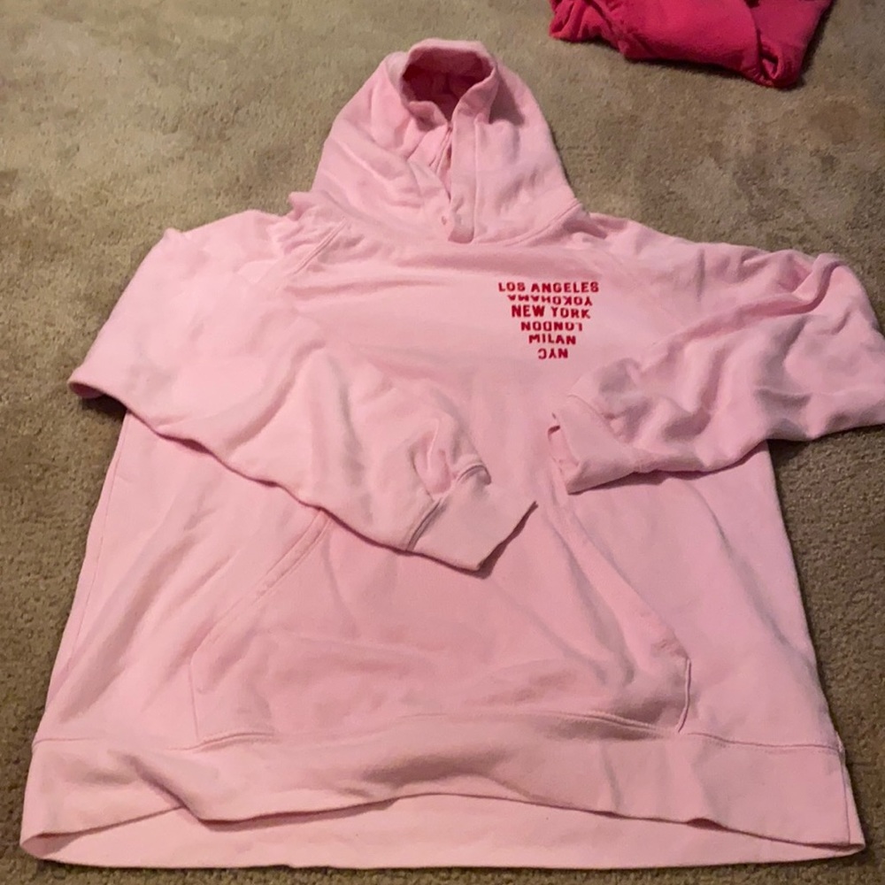 Sweatshirt
